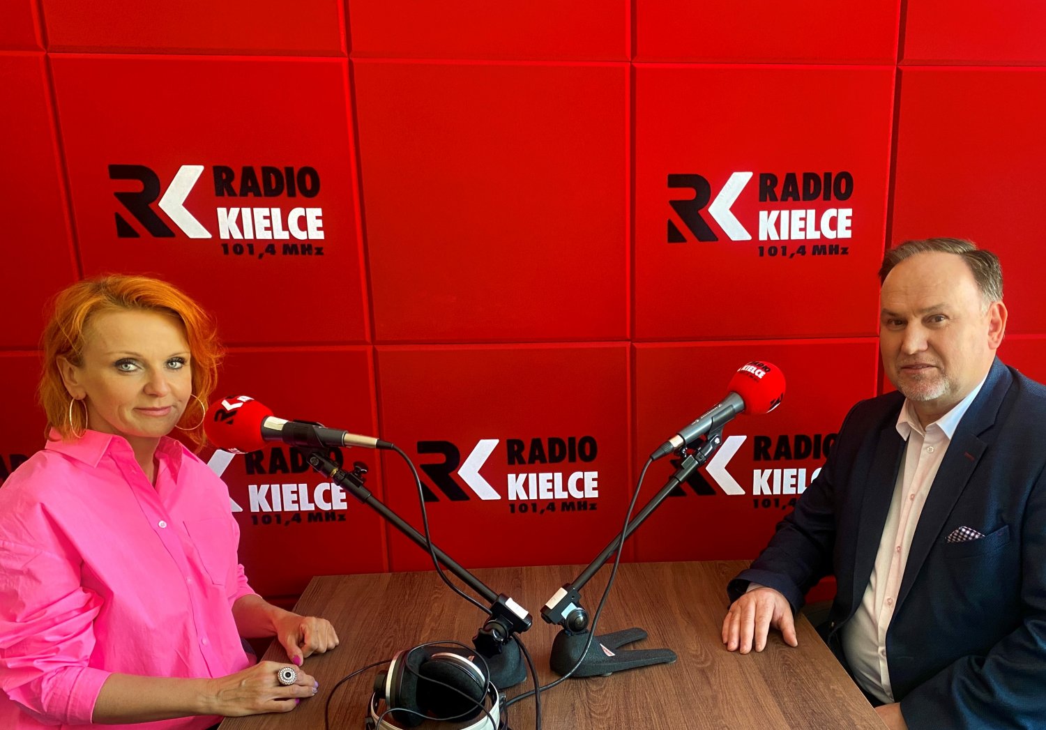 Sandomierz. Na zdjęciu (od lewej): Grażyna Szlęzak-Wójcik - Radio Kielce, Marek Kwitek - poseł PiS. Fot. Radio Kielce