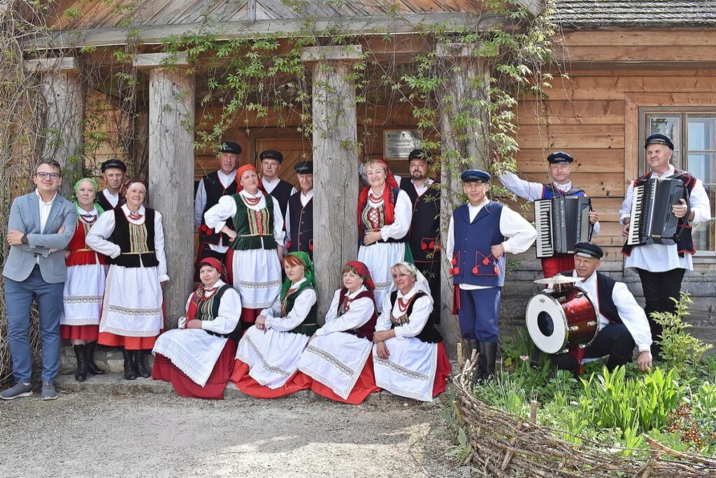 Buskie Spotkania z Folklorem - przegląd rejonowy w Ciekotach / Fot. Centrum Edukacji i Kultury Szklany Dom