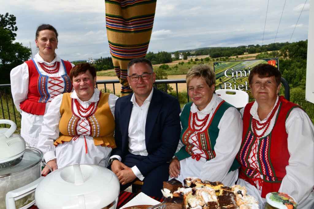 Dzikie gołąbki Śwarnych Kakonianek z pierwszym wyróżnieniem w Bodzentynie / Fot. KGW Śwarne Kakonianki