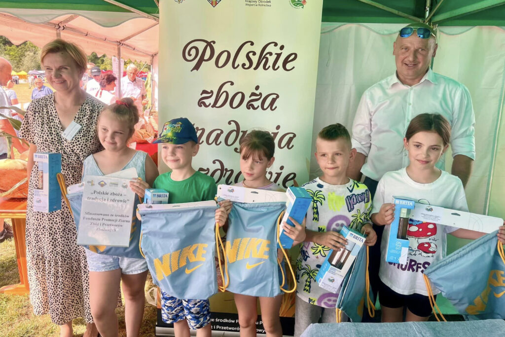 Pikniki promujące dobrej jakości żywność, produkty regionalne, tradycyjne i ekologiczne ze Świętokrzyską Izbą Rolniczą / Fot. Świętokrzyska Izba Rolnicza w Kielcach