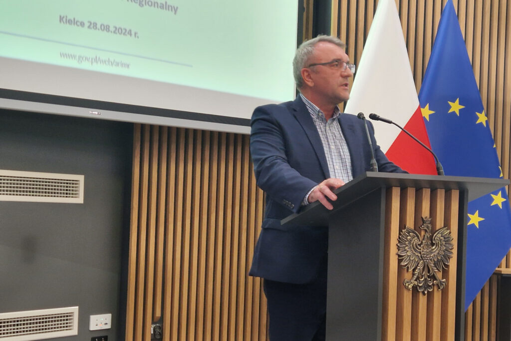 Piotr Żołądek – dyrektor Agencji Restrukturyzacji i Modernizacji Rolnictwa w Kielcach na konferencji Wspólnie dla Rolnictwa. / Fot. Marzena Smoręda - Radio Kielce