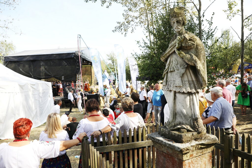 Skansen w Tokarni. Świętokrzyskie Dożynki Wojewódzkie. / Fot. Wiktor Taszłow - Radio Kielce