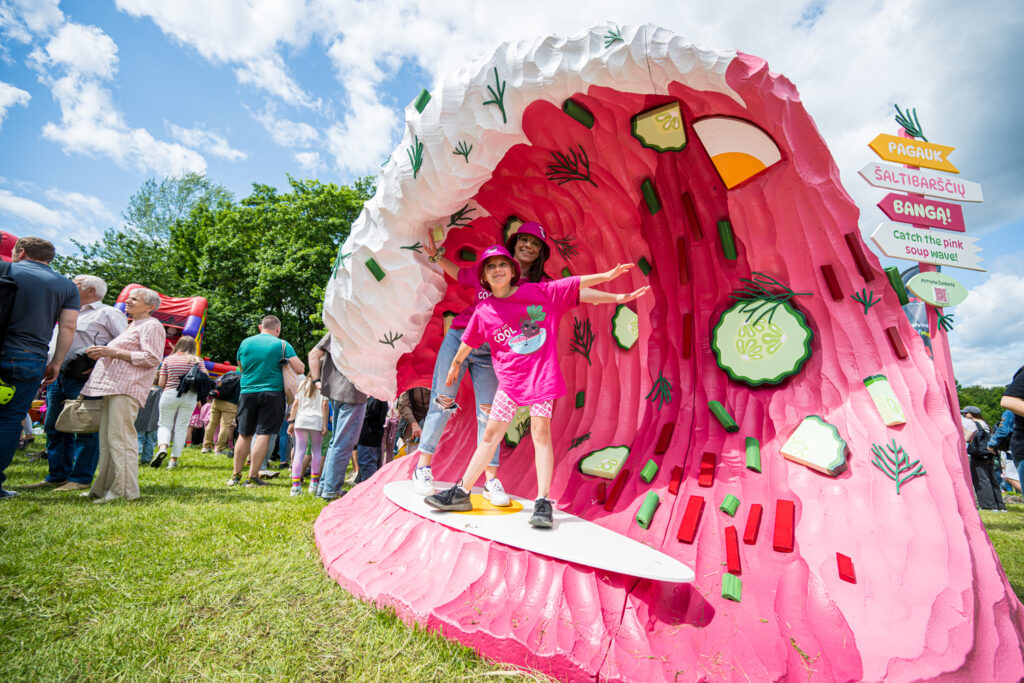 Chłodnik litewski rodem z… Polski 5 Festiwal różowej zupy / Fot. Facebook "We love Lithuania"