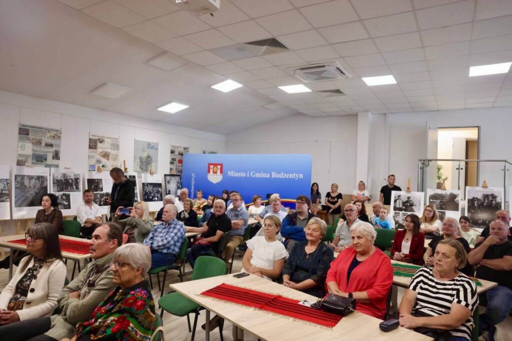 Bodzentyńska tkalnia i jej ludzie 2 Fot. Biblioteka Publiczna im. Adeli Nawrot w Bodzentynie.